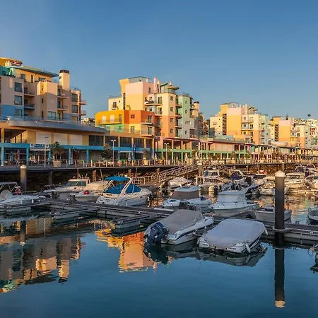 Апартаменти Stunning Marina View Албуфейра
